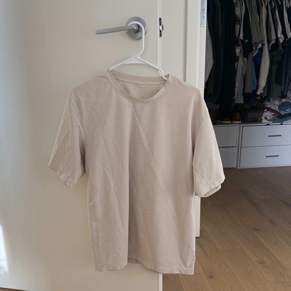 lululemon athletica Beige Short Sleeve Tee